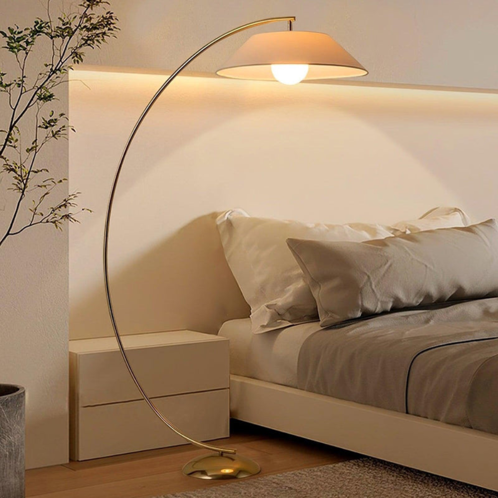 Modern Sculpted Floor Lamp | Flowing Silhouette Standing Light