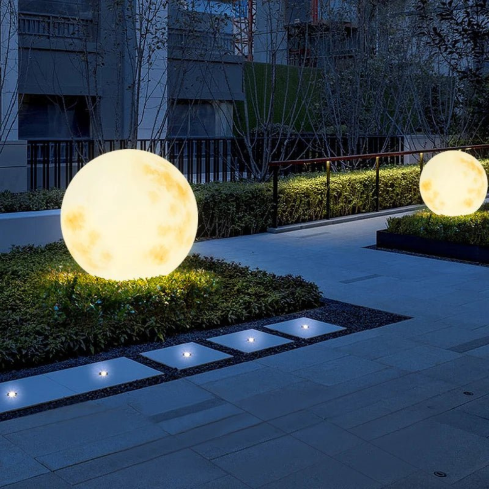 Garden Unique Outdoor Lamp | Moon-Shaped Light Fixture