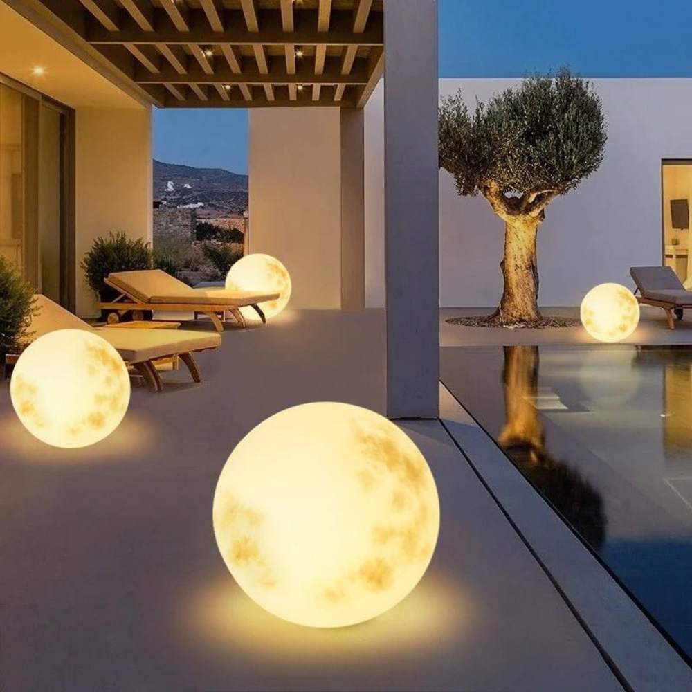 Garden Unique Outdoor Lamp | Moon-Shaped Light Fixture