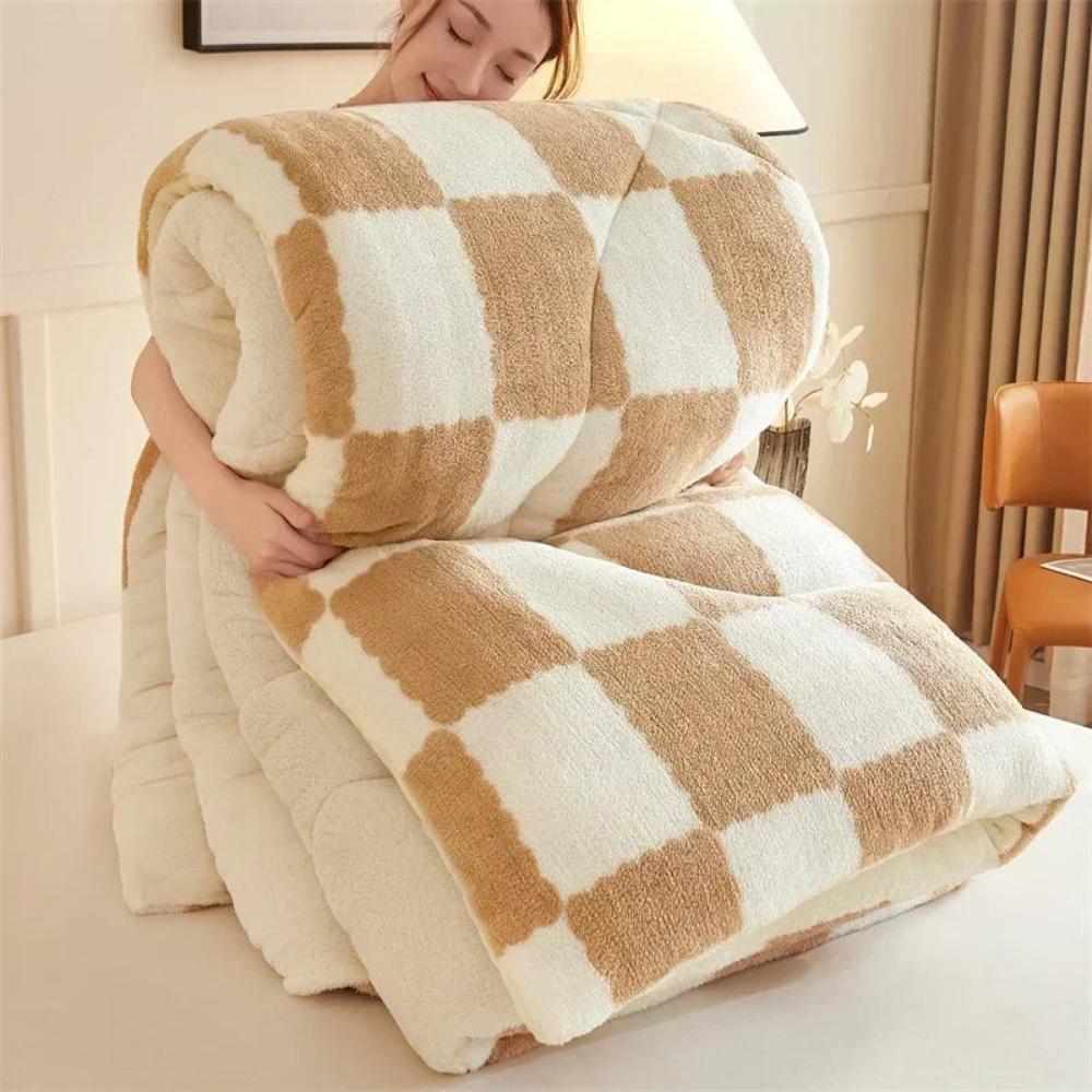 Ultra Plush Weighted Winter Blanket | Extra Thick Cozy Insulated Quilt for Cold Nights
