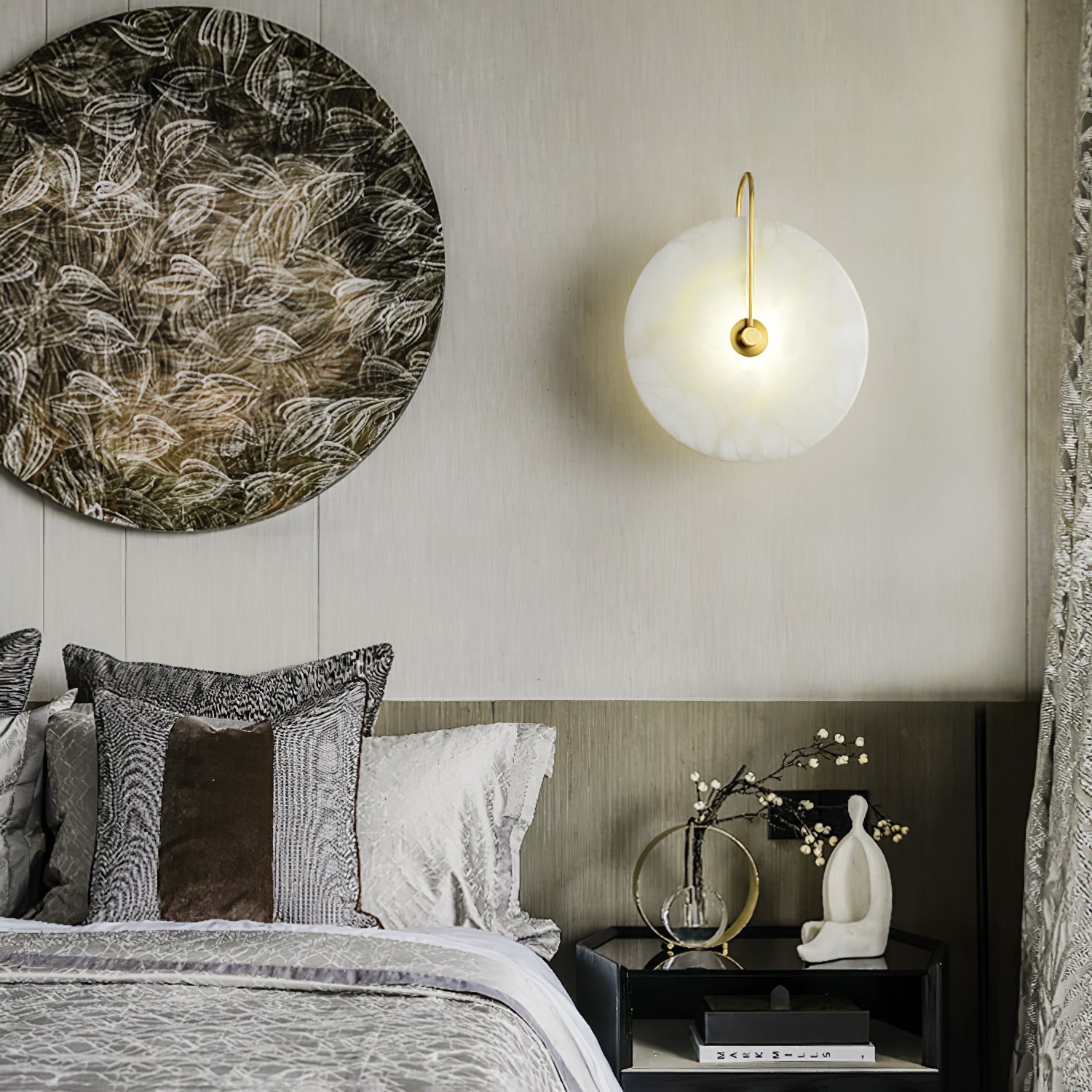 Wall Light Round | LED Alabaster Fixture