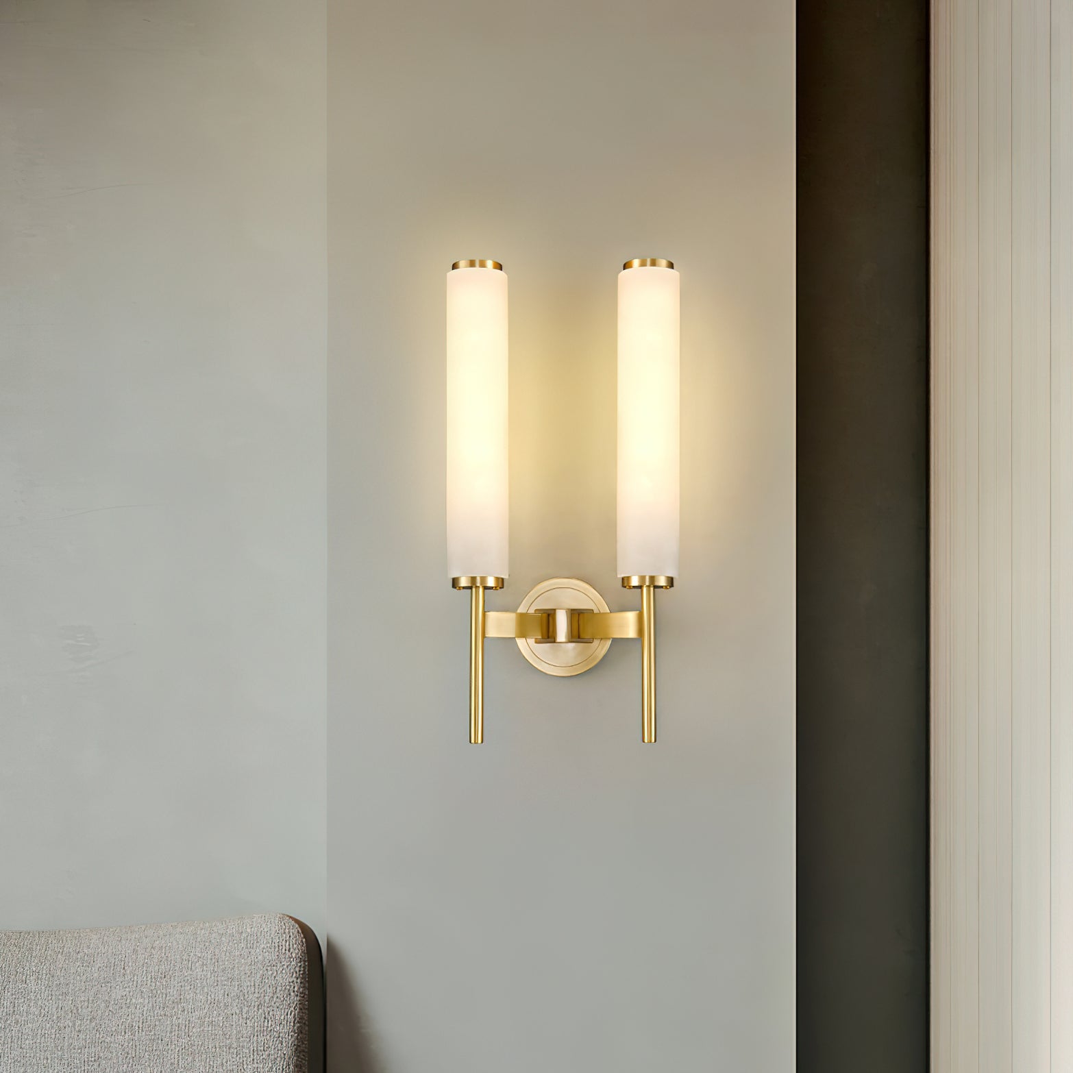 Wall Light Vertical | Brass and Alabaster Fixture