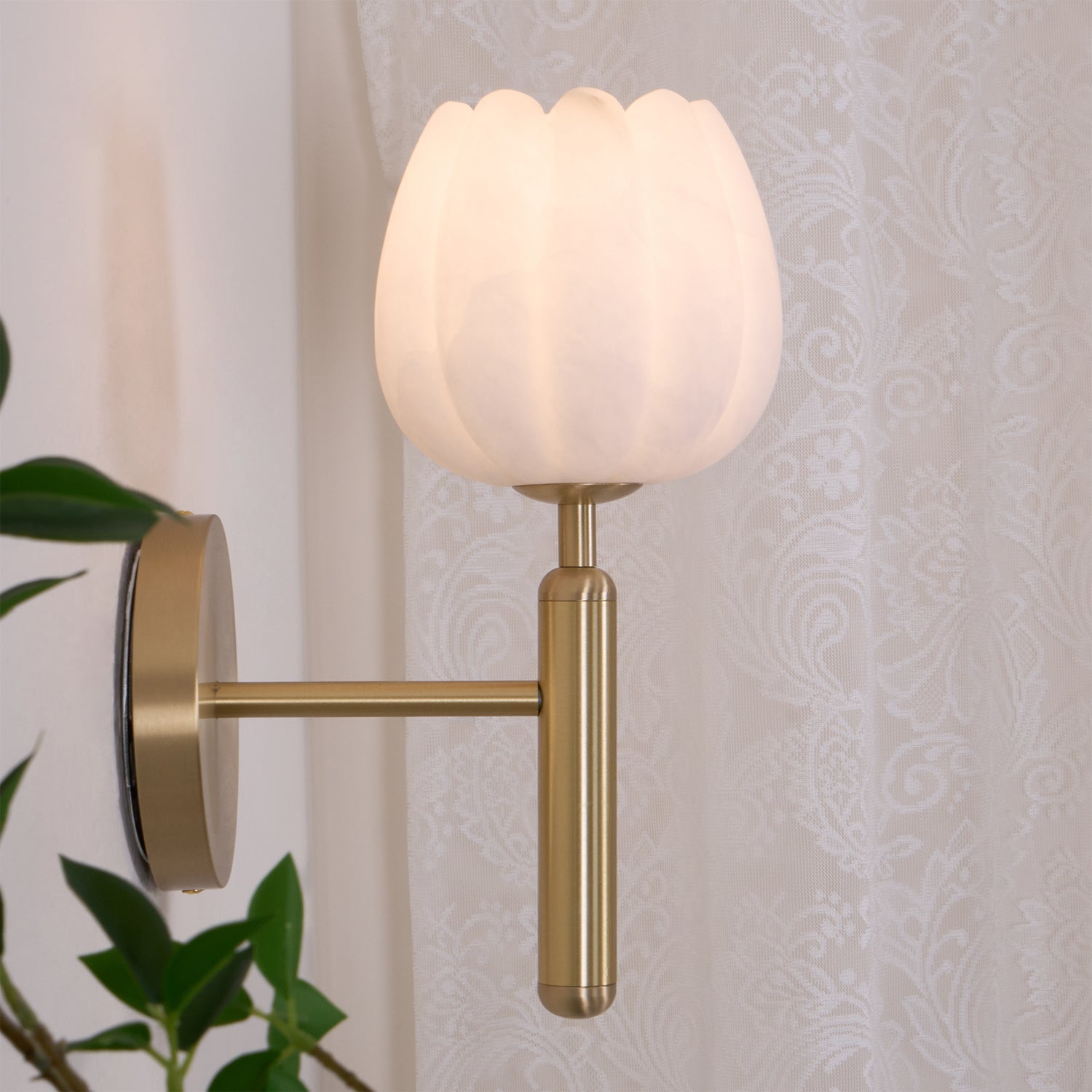 Wall Light Decorative | Brass and Alabaster Fixture