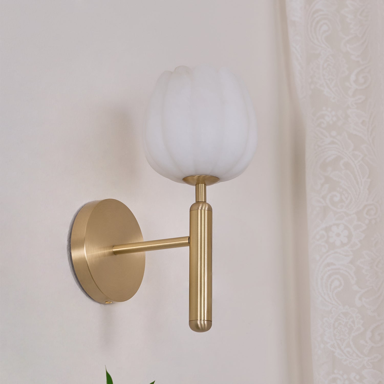 Wall Light Decorative | Brass and Alabaster Fixture