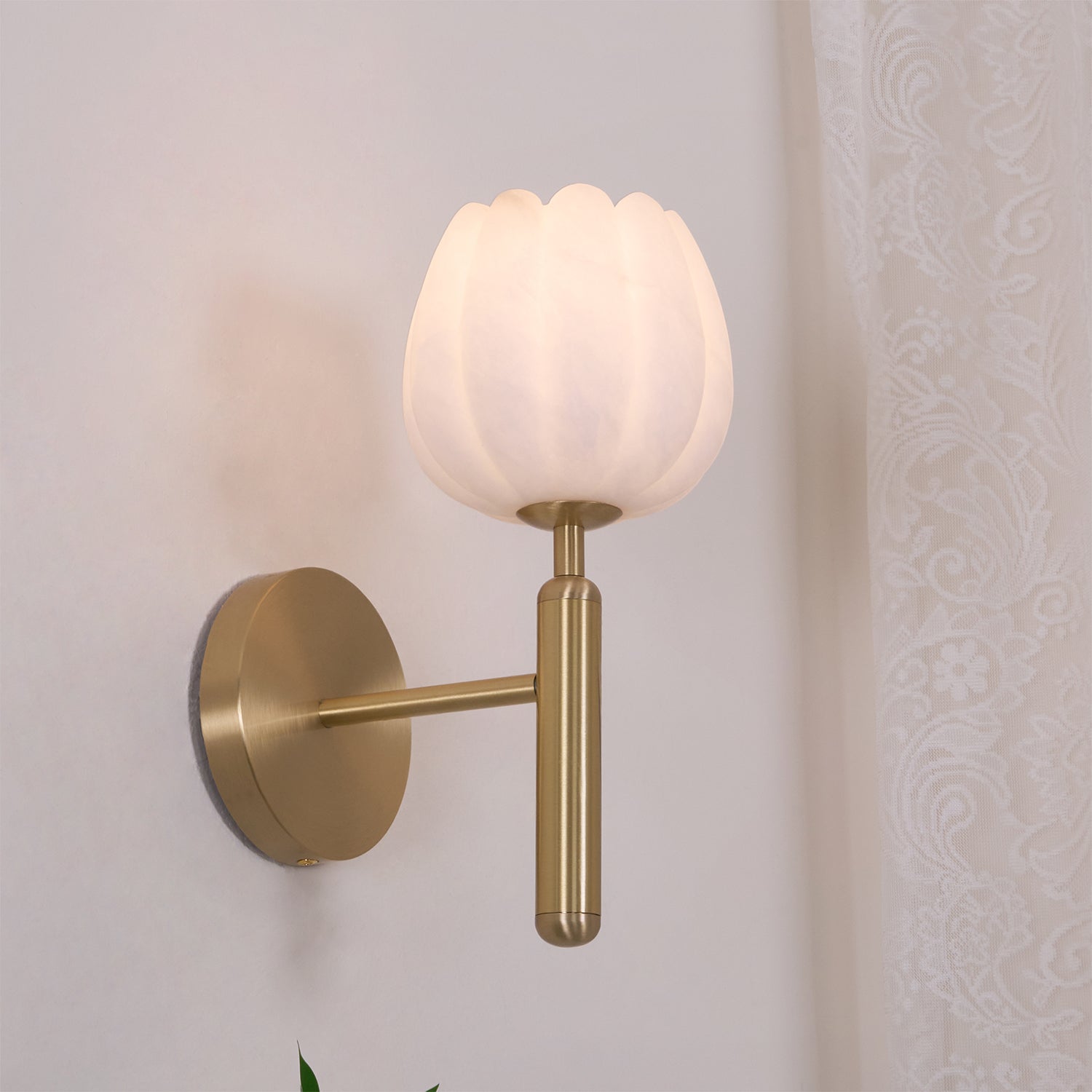 Wall Light Decorative | Brass and Alabaster Fixture