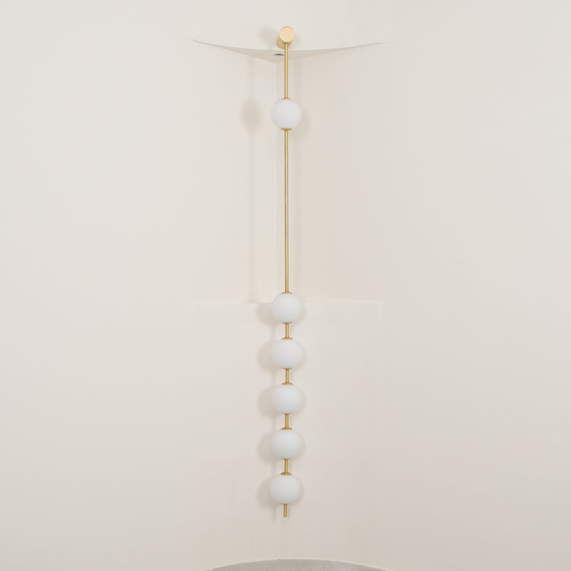 Wall Light LED | Multi-Globe Vertical Design