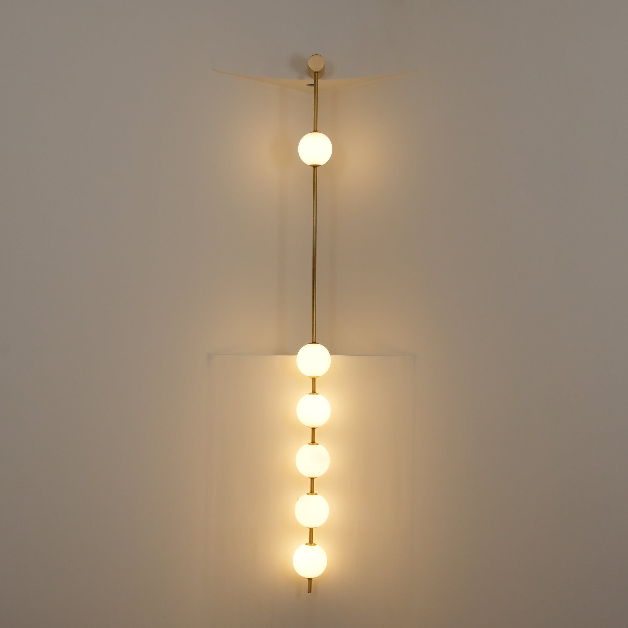 Wall Light LED | Multi-Globe Vertical Design