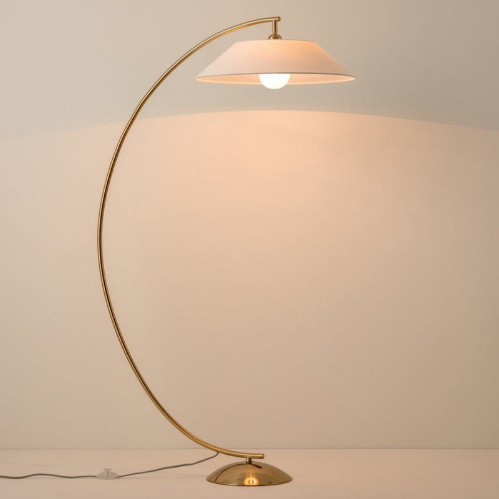 Modern Sculpted Floor Lamp | Flowing Silhouette Standing Light