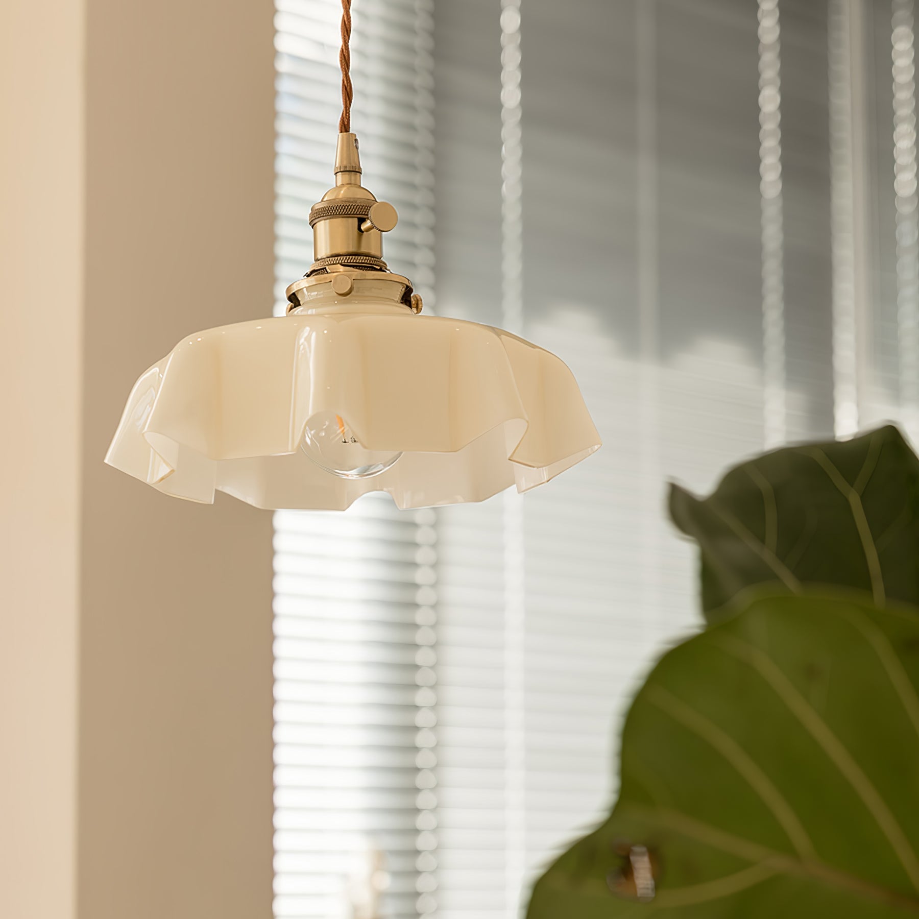 Pendant Light Scalloped  | French Flower Ceiling Lamp