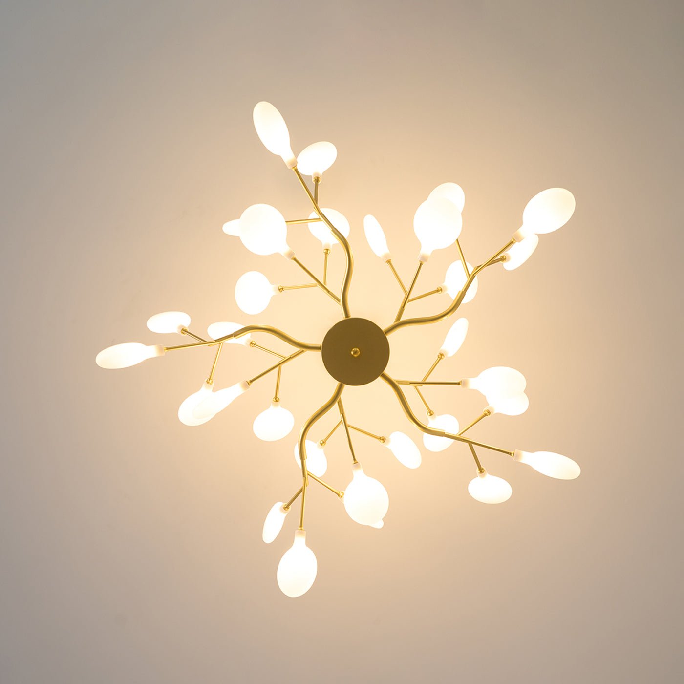 Chandelier Light | Ceiling Lamp with Firefly-Inspired Satellite Design