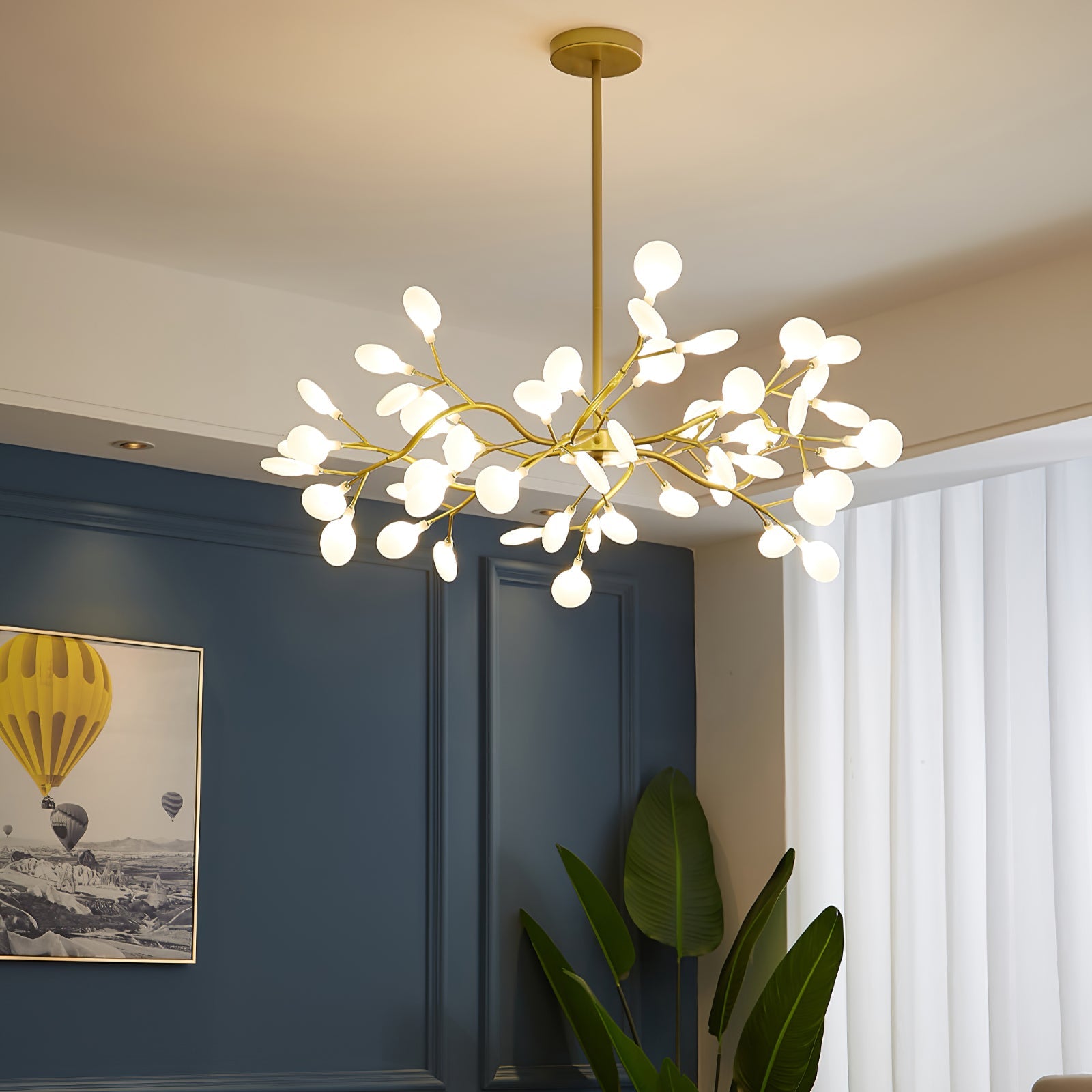 Chandelier Light | Ceiling Lamp with Firefly-Inspired Satellite Design