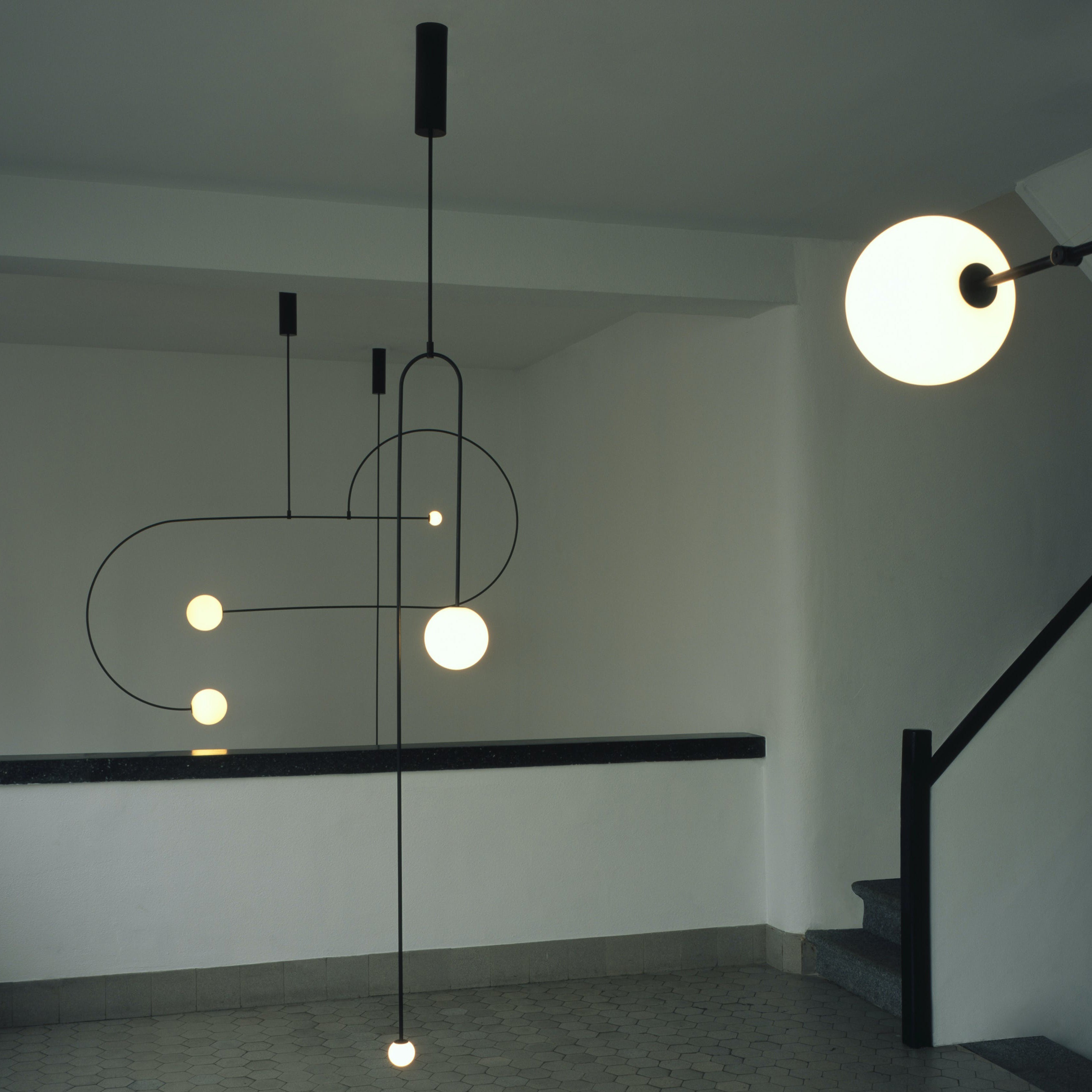 Chandelier Light | Ceiling Lamp with Mobile Arc Design