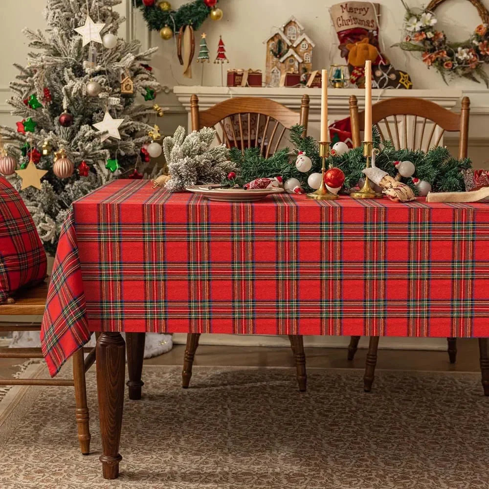 Table Cloth for Christmas | Plaid Pattern Cover